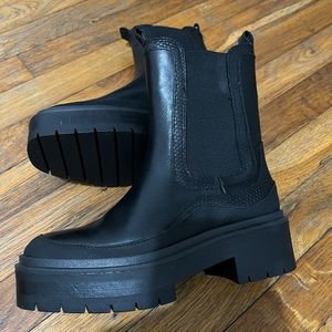 Sam Edelman Lulia Black Chunky Heel Rounded Toe Pull On Chelsea Ankle Boots